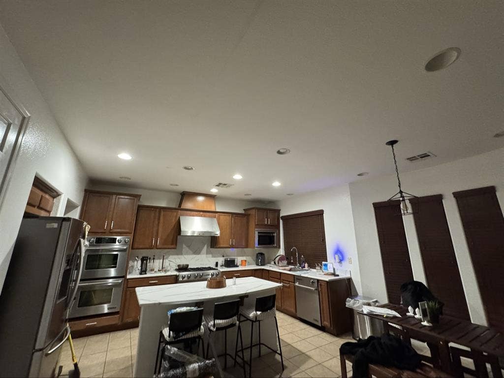Upstairs room in gate community