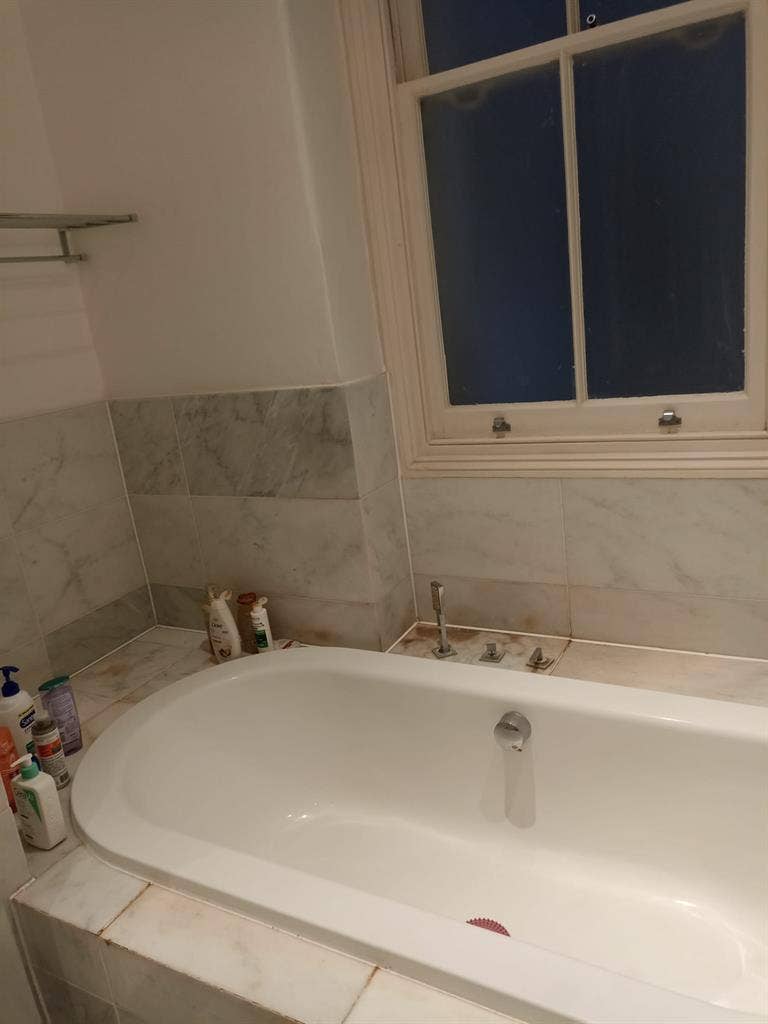 Spacious Comfy Single Room