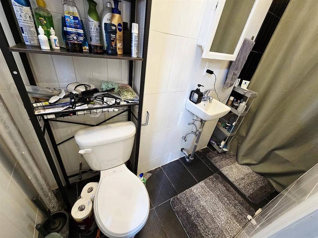 0ne-Bedroom For Rent