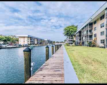 Spacious Room  Waterfront Condo