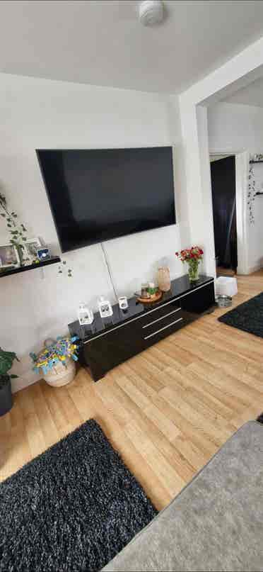 Room to rent in a quiet property