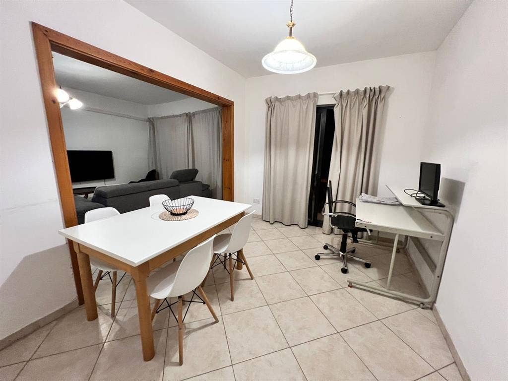 St Julians Room for rent