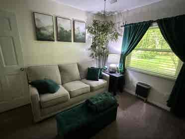 2 Rooms available - Roommates