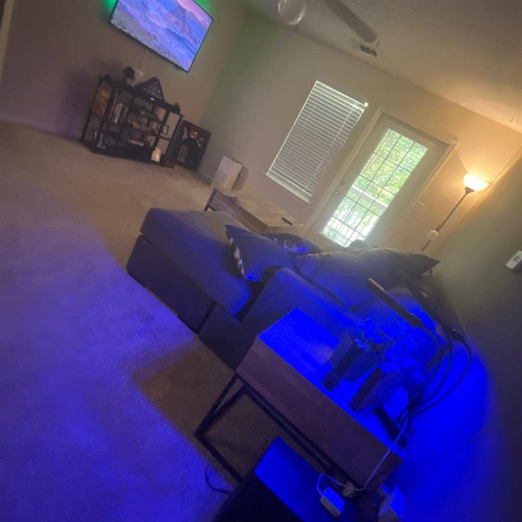 Spacious private bedroomm