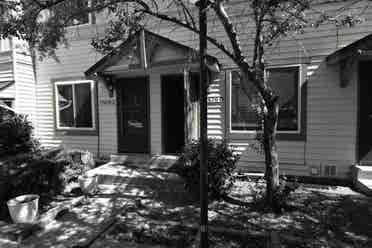 In search of a roommate / tenant