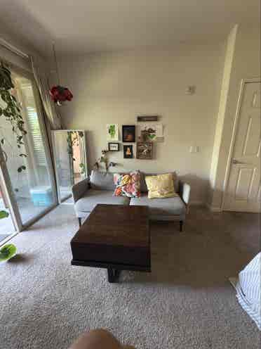 Private room, top floor corner unit