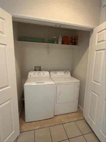 Private room, top floor corner unit