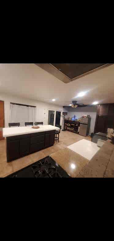 Room for rent in the city of orange