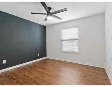 Looking for tidy female roommates
