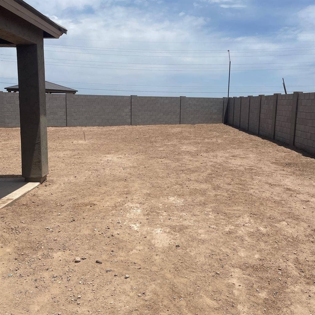 4 bed house with big back yard
