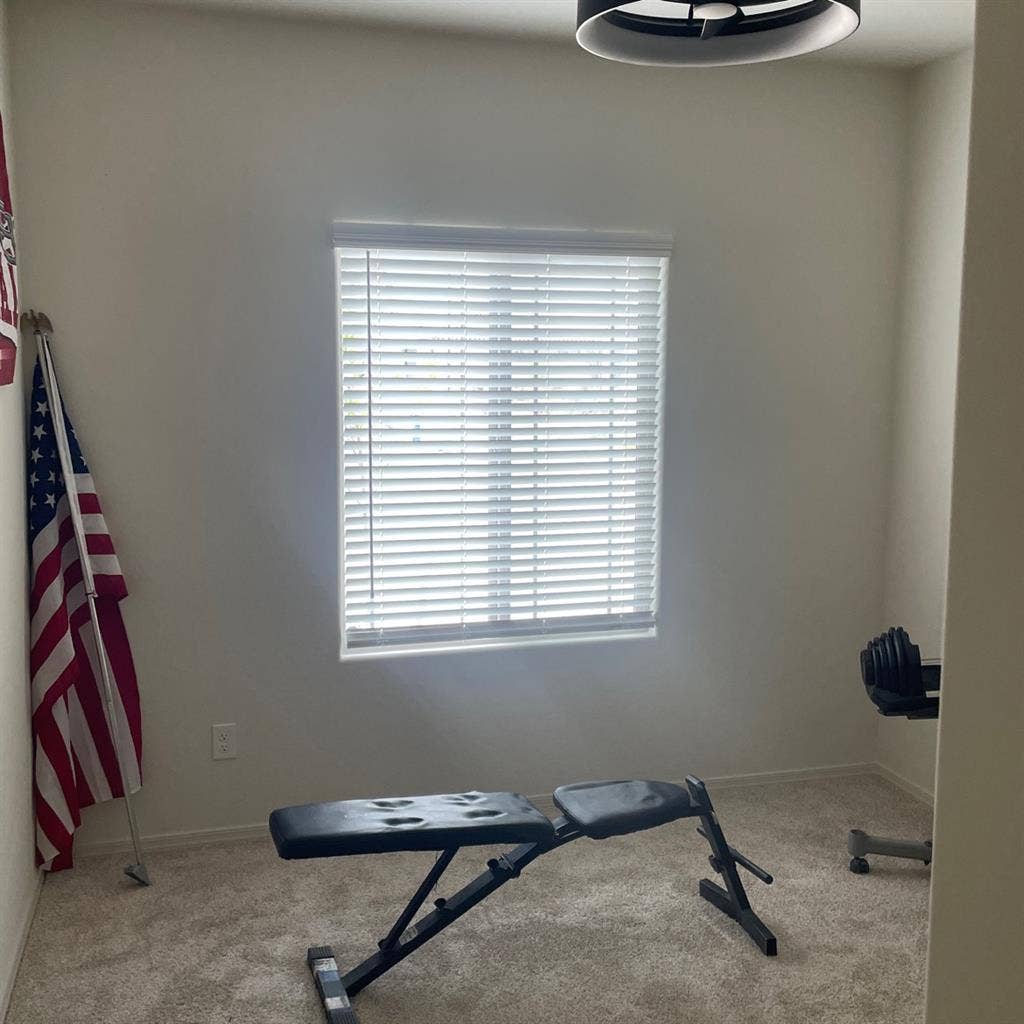 4 bed house with big back yard