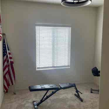 4 bed house with big back yard