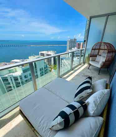 Luxury Waterfront BA Condo