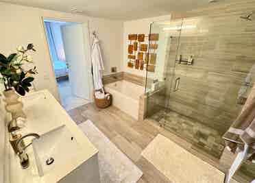 Luxury Waterfront BA Condo
