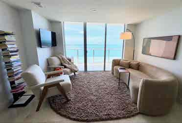 Luxury Waterfront BA Condo