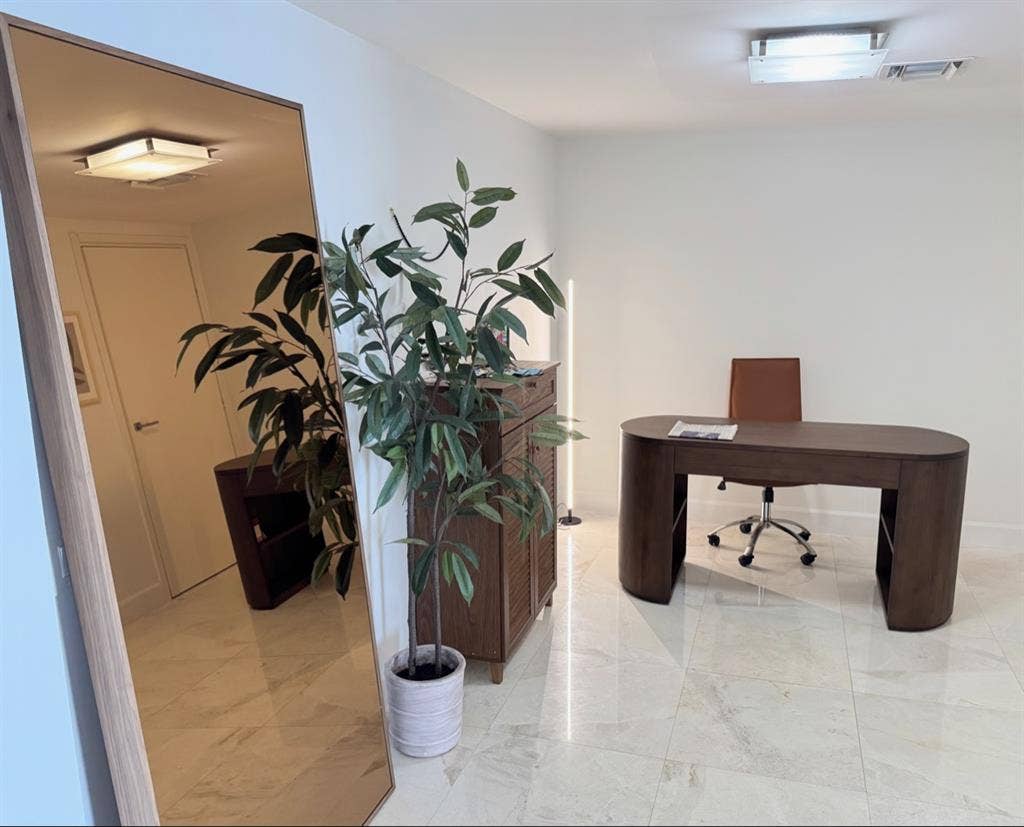 Luxury Waterfront BA Condo