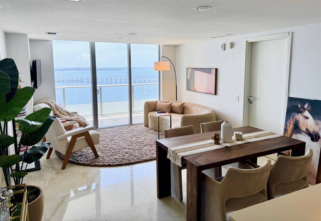 Luxury Waterfront BA Condo
