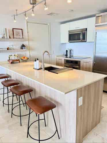 Luxury Waterfront BA Condo
