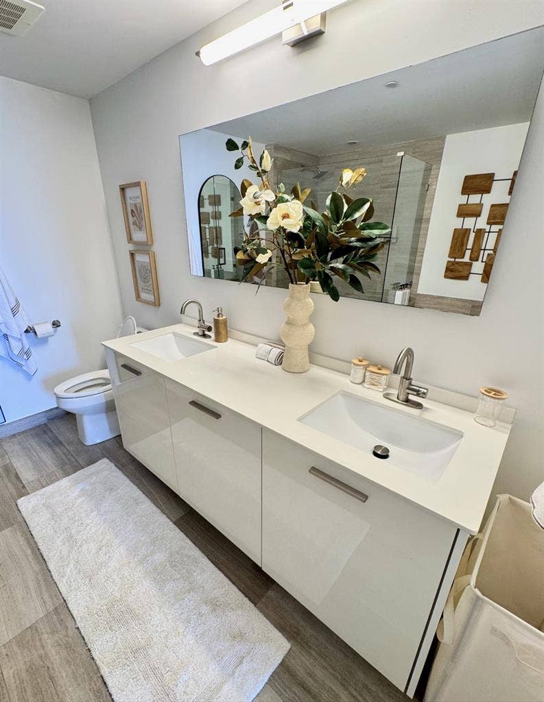Luxury Waterfront BA Condo