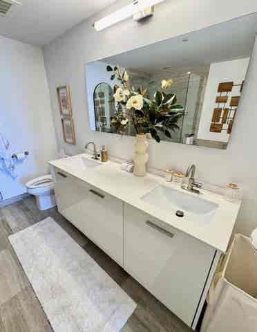 Luxury Waterfront BA Condo