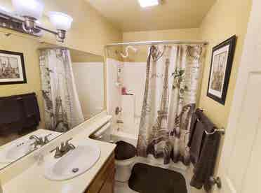 Room to rent in beautiful area.