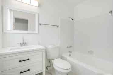 Clean Room for rent in FTL!