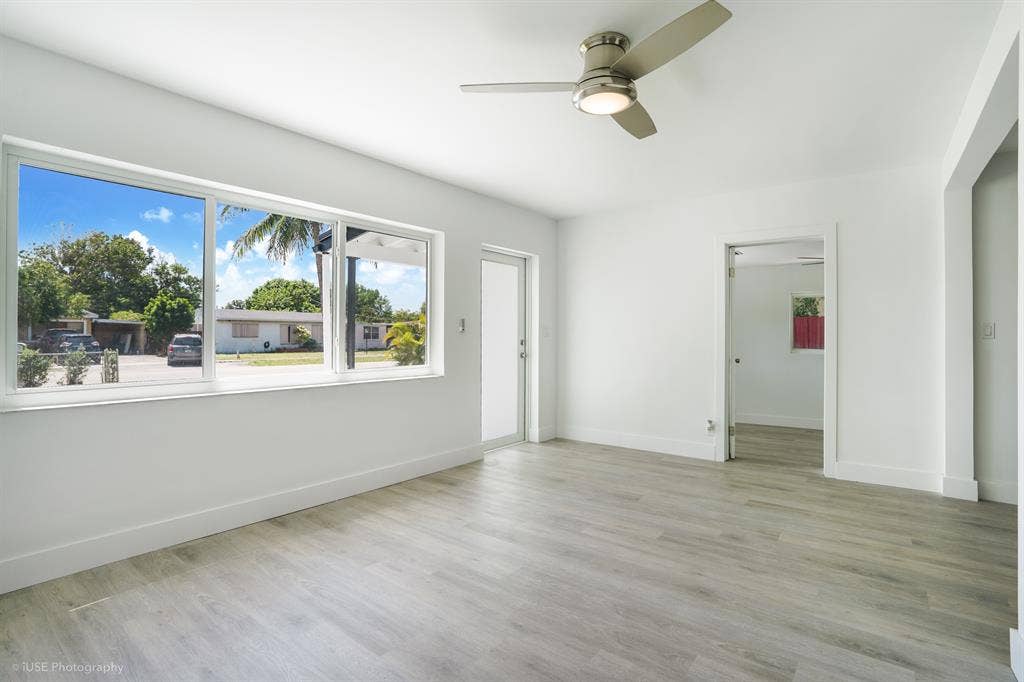 Clean Room for rent in FTL!