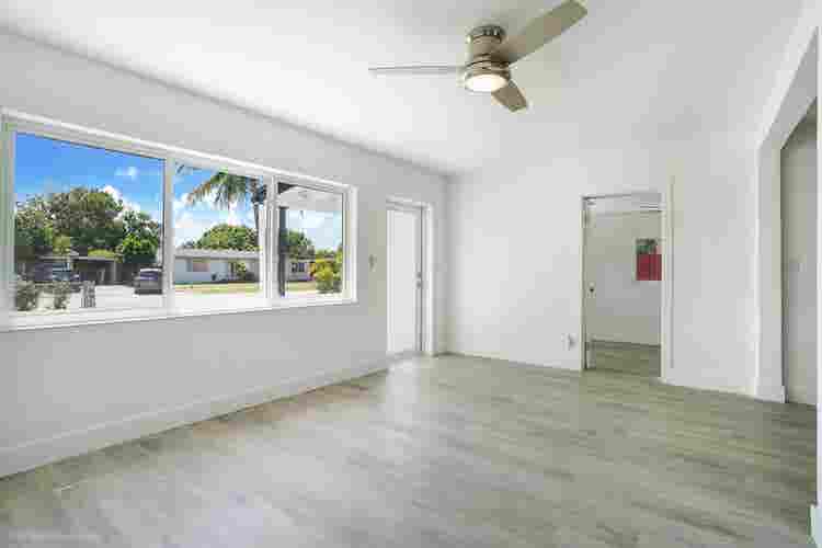 Clean Room for rent in FTL!