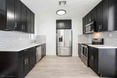 Clean Room for rent in FTL!