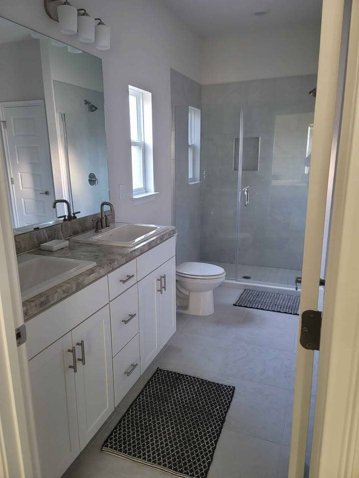 Room for Rent – Brand New House!