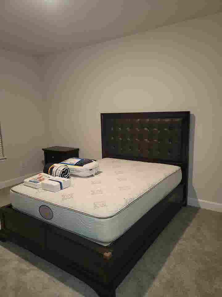 Room for Rent – Brand New House!