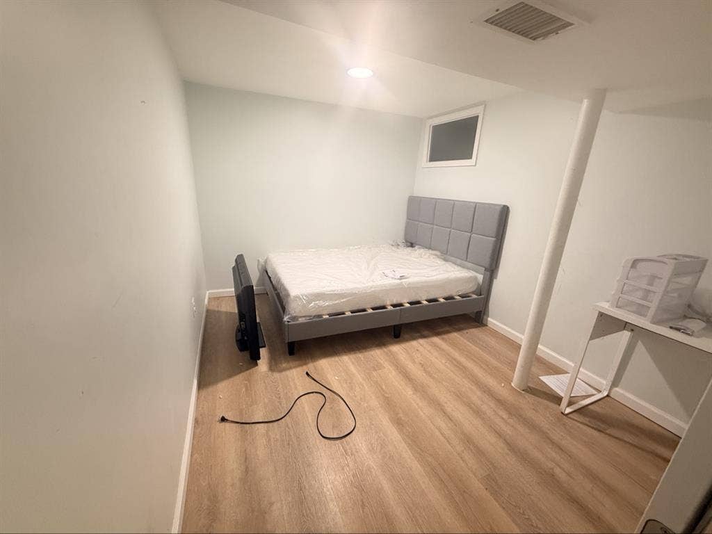 Room for rent $ pr month