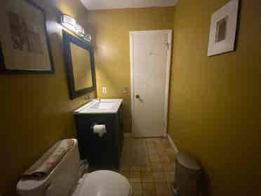 Room in Hollywood Hills, Florida