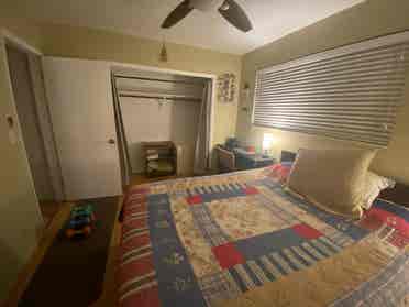 Room in Hollywood Hills, Florida