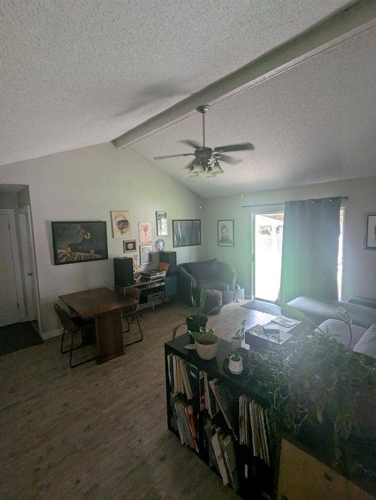 2 rooms in house w/ bathroom