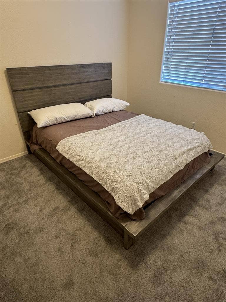 house for rent with pool