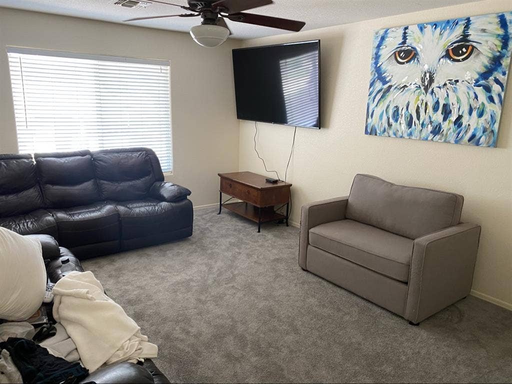house for rent with pool