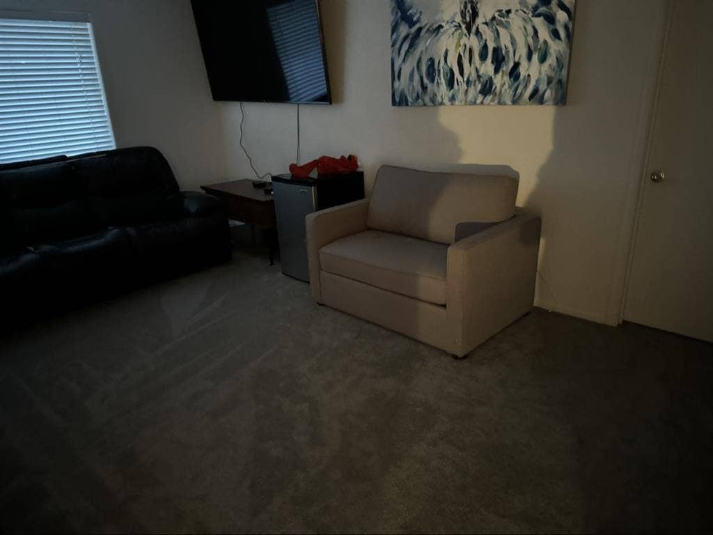 house for rent with pool