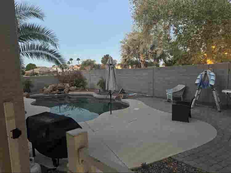 house for rent with pool