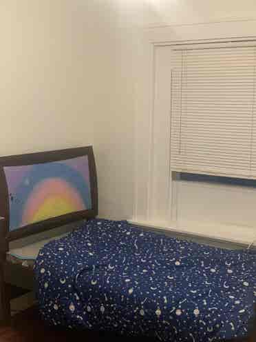 furnished bedroom, shared apartment