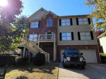 3 Rooms for rent, 1 car garage