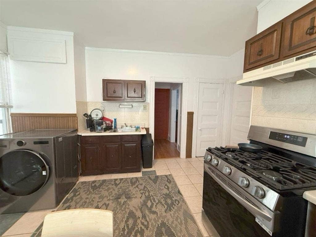 Available now. Furnished room b