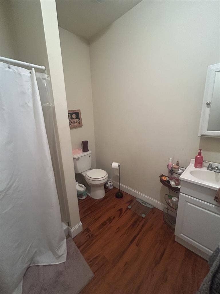 Roommate wanted near Temple!