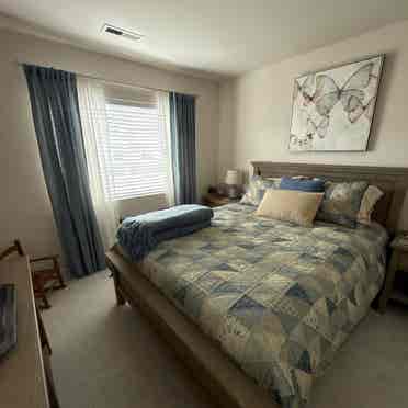 Need 
housemates, two bed available