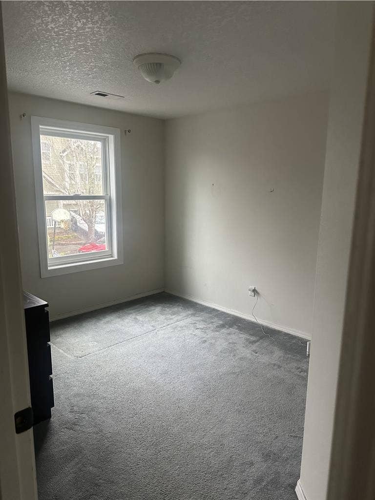 Bedroom for rent in Beaverton