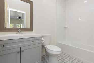 Master Room Walk-In Closet /mo