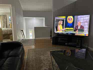 Looking for Roommate for Condo