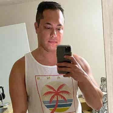 Looking for Roommate for Condo