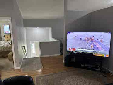 Looking for Roommate for Condo