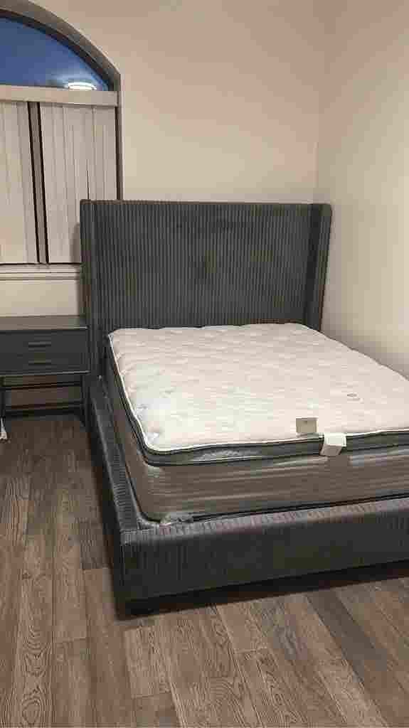 X- Large room in Flatbush
